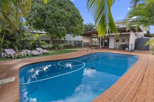 Bongaree Beach House with Pool