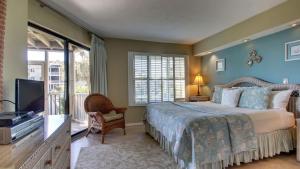 102 E Port O Call by AvantStay Beachfront Ocean Views Communal Pool