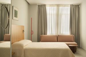 P28 Suite 102