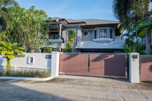 Baan Santhiya Private Pool Villas - Free Tuk-Tuk Service to the Beach!