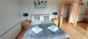 Lackandarralodge large 5BR entire house sleeps14!