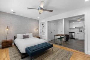 Contemporary Midtown Retreat Walk Score 93