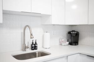 Contemporary Midtown Retreat Walk Score 93