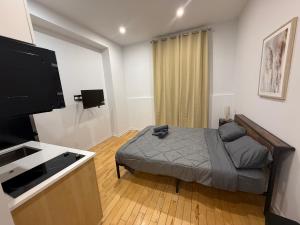 1 bedroom apartment near Montreal downtown with parking