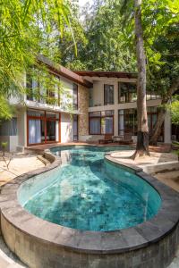 Sepa Island Resort