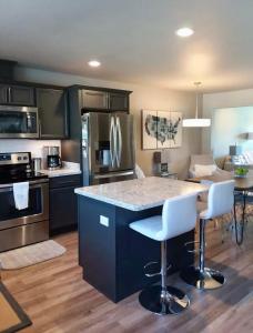 Modern Quiet 2 BR 2 Attached Baths Entire Home