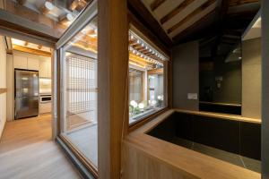 Luxury Hanok Graceful Haven