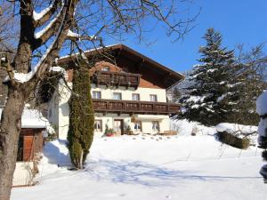Apartment in Taxenbach near Ski Lift