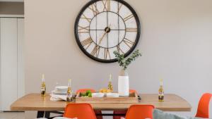 Ivory Buyout By AvantStay Two Home Buyout Near Old Town w Large Patio