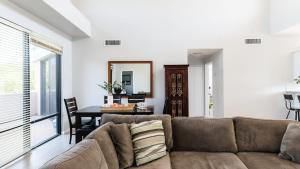 Ivory Buyout By AvantStay Two Home Buyout Near Old Town w Large Patio