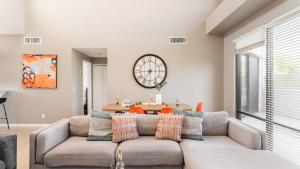 Ivory Buyout By AvantStay Two Home Buyout Near Old Town w Large Patio