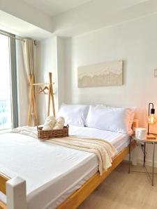 Azure Staycation by Jen & Jes