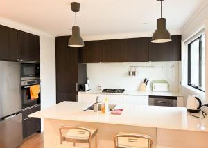 Modern elegance Woburn 3 bedroom Retreat