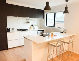 Modern elegance Woburn 3 bedroom Retreat