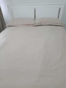 Fully-furnished 1-br unit