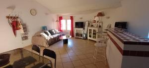 Duplex de charme avec terrasse au coeur du village