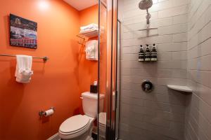 Downtown Urban Retreat 6 Beds Perfect for Groups