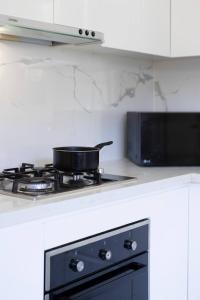 Private BB near airport, beach, and activities