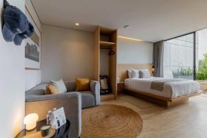 Capitalia Balcony Rooftop & Polanco Lifestyle