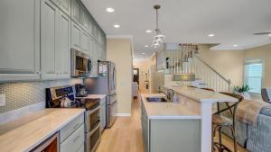 26 Morgans Cove Drive by AvantStay Unique Marina Location