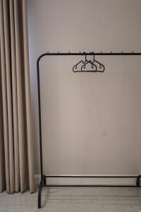 وحدة راقية ومشرقة بدخول ذاتي وإضاءة طبيعية مريحة