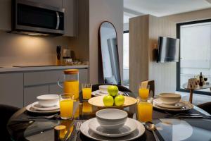 Capitalia 24 7 Security Elevator & Fast Wi-Fi