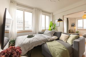 Spacious City View Apartment - Prime Location Biel