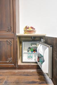 Qotel Signature Lavish Rajouri Garden New Delhi