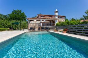 Holiday house Matija with a POOL
