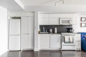 Spacious 1 Bedroom plus Den Condo Iceboat Terrace Downtown Toronto