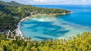 Salad Beach Villa - private sunsets, seaviews, palm trees