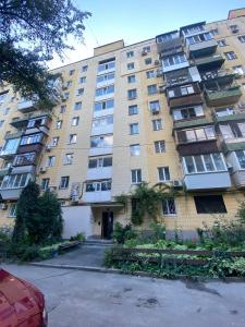 Затишна квартира MYFREEDOM подобово Поруч Госпіталь та метро Палац України