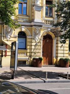 Luxury Apartments MYFREEDOM в центрі столиці