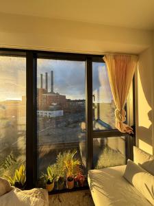 Cozy & Stylish 1-Bedroom Waterview Apartment in Trendy Sydhavn, CPH