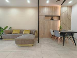 Mykey Atlantis 2 Bedroom Family Room Jonker Street
