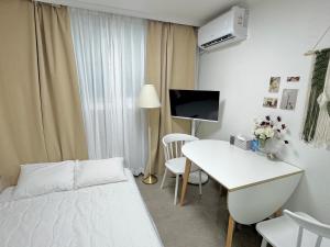 #강남#주차1대무료#지하철역 5분 #2룸# 5인 #코엑스 #도심공항#롯데월드#대치학원가