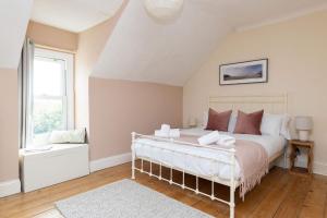 Characterful City Maisonette for 4