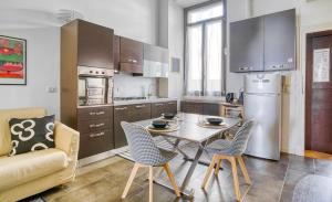 Loft Maderno - Elegant space 20 mins from Duomo with one bedroom for 4 people