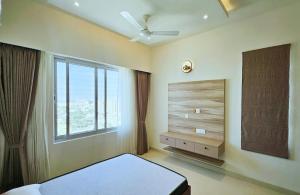 OMR Vista High floor luxury stay close to WTC