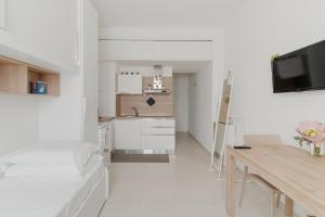 GuestHost - Bright Studio Apartment Bocconi Milano