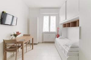 GuestHost - Bright Studio Apartment Bocconi Milano