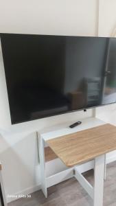 SER1 studio avec WIFI et Parking