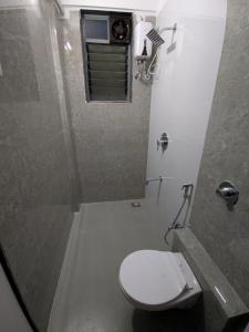 Harrys 4BHK Villa by Aawara Stays