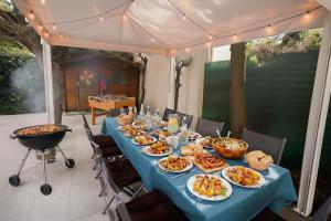 DnE VILLA- DISNEY-PARIS - HOLIDAYS HOUSE - MAISON DE VACANCES - PISCINE - POOL- 6 CHAMBRES- 6 SDB - 6 BEDROOMS - 6 BATHROOMS