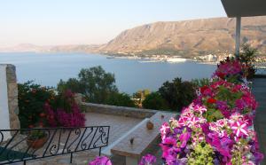 Panoramic Seaview Holiday House
