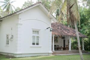 Franslyn Estate - Villa near Negombo & Airport