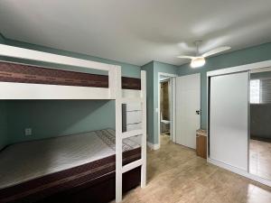 Pitangueiras 1 quarto 10m da praia vista pro mar