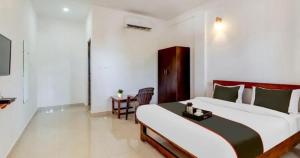 Aqua Wave by YogiTree Hotels