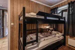 Geilotunet Apartment - close to everything, free parking in garage, EV