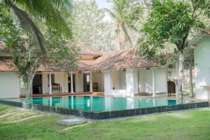 Franslyn Estate - Villa near Negombo & Airport